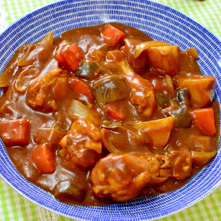 仕上げがミソ!味噌でコク!鶏手羽元と茄子カレー